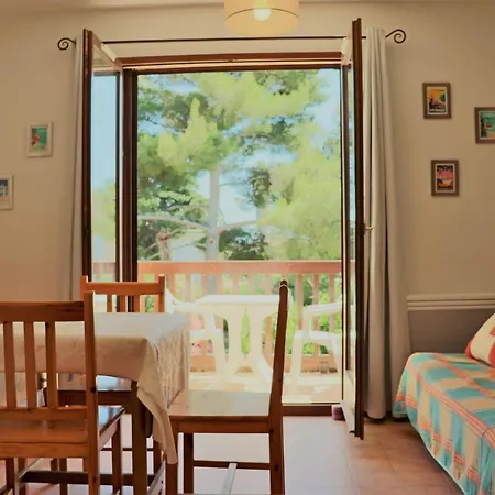 Aparthotel Charmant Studio Avec Terrasse A 50m De La Plage La Londe-les-Maures
