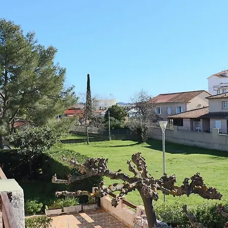Charmant Studio Avec Terrasse A 50m De La Plage